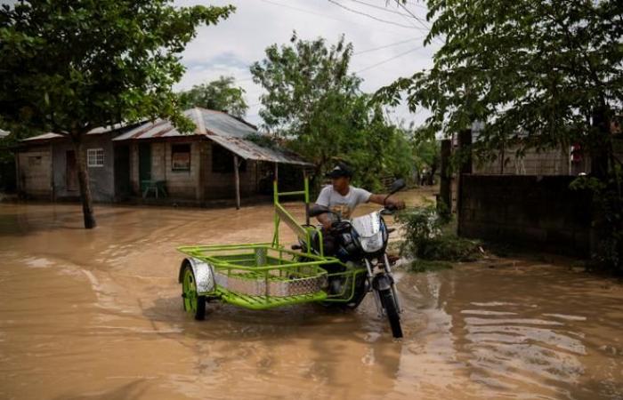 In the Philippines, eight dead after the passage of Typhoon Man-yi