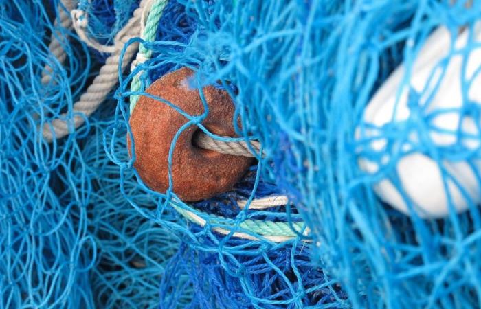 A fisherman catches an American nuclear submarine in his nets