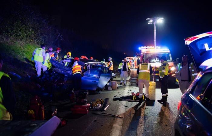 three injured in absolute emergency after a serious road accident on the A6