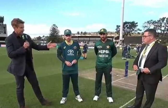 Green Shirts win toss, elect to bat first