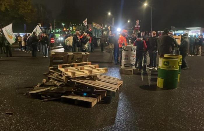 tractors arrive at the crossroads of Europe in Troyes