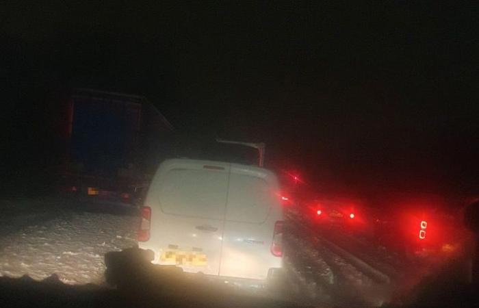 Heavy snowfall hits Wrexham – schools closed and power cuts