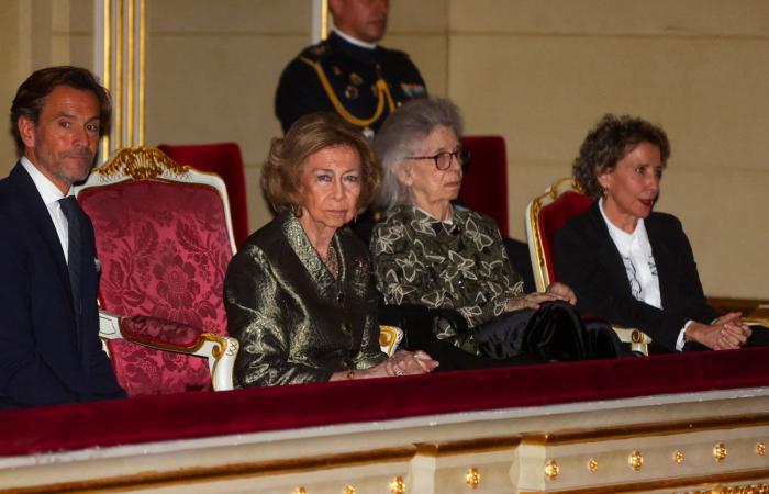 Queen Sofia attends a concert with Princess Irene after awarding two artists with the BMW Prize