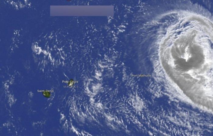 Bheki is now a strong storm, rain expected from Wednesday