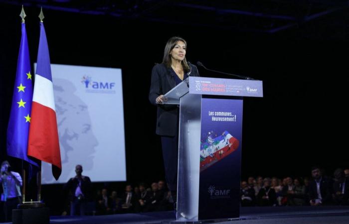 “The next yellow vests will be the tricolor scarves”: at the congress of mayors of France, the anger of local elected officials