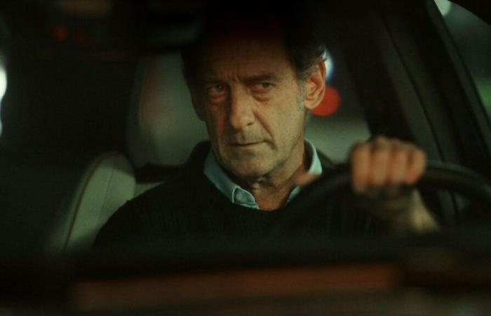 the incredible performance of Vincent Lindon, alone on stage in a film stretched like a bow by Gilles Bourdos