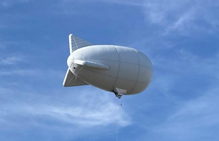 The Lium airship hovers above industrial sites to monitor their gas leaks and fire outbreaks