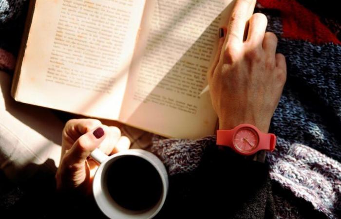 Reading helps you live longer, study finds