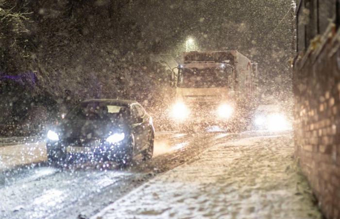 Schools close & Brits battle sheets of snow as temps plunge to -8C with further 8 inches to fall causing travel carnage