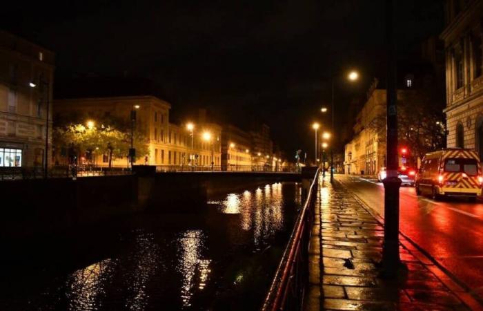 A man transported in emergency to the Rennes University Hospital, after falling into the Vilaine