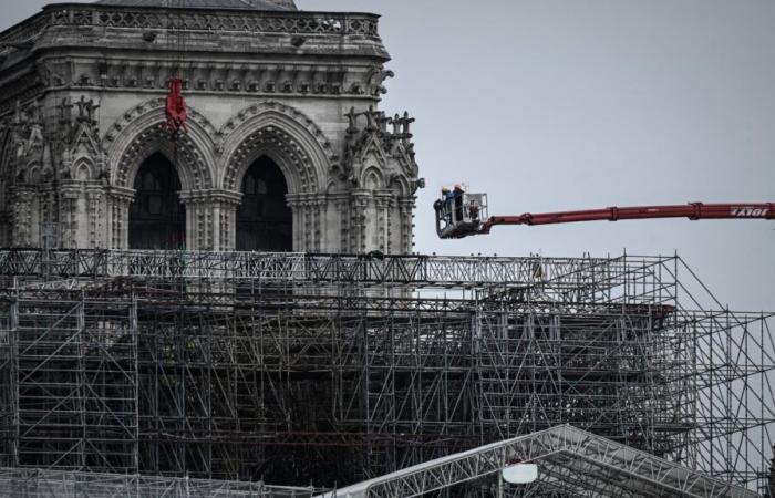 the Paris Mint strikes new coins for the reopening of the building