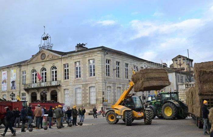 VIDEO. “The same thing should be applied to administrations”: between actions and debates, story of a 2nd day of agricultural anger in Auch