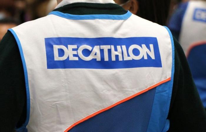 “I am employed at Decathlon, here is how much I earn per month”