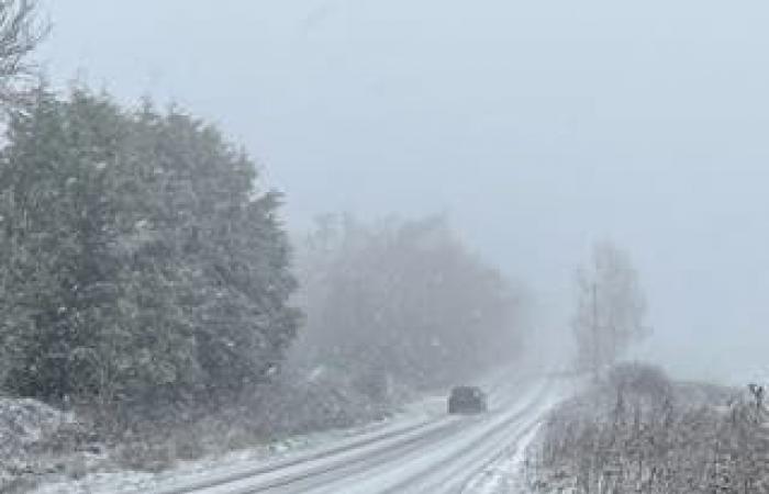 Weather UK live: Travel chaos and schools closures mount as up to 15cm more snow expected to fall