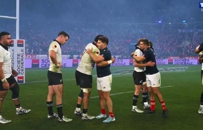 RUGBY. A painful lesson for Savea and the All Blacks: ''Facing France, it's unforgiving''