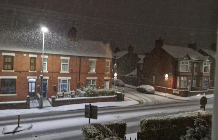 Heavy snowfall hits Wrexham – schools closed and power cuts