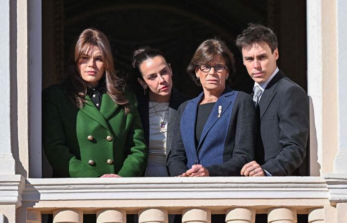 Princess Caroline happy grandmother with her seven grandchildren on the balcony of the princely palace