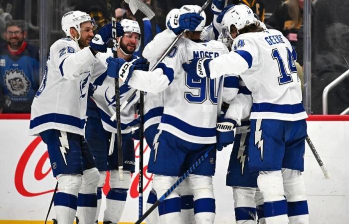 Point helps Lightning come from behind against Pittsburgh