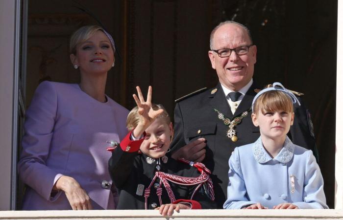 Solemn Albert, radiant Charlène, smiling Jacques… The Grimaldis reunited for the national holiday