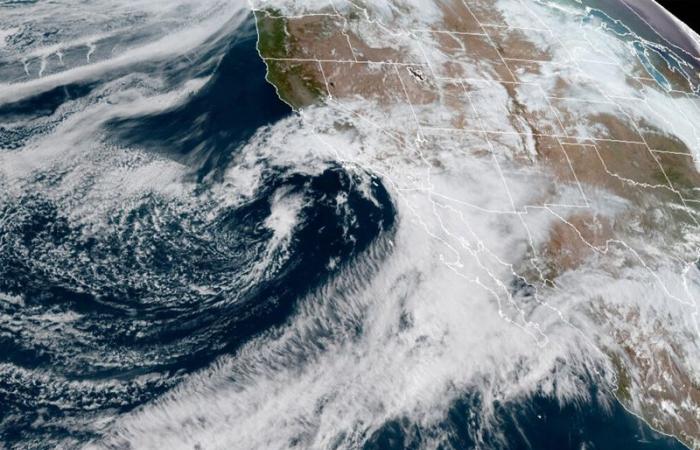 Powerful Storm Threatens Northern California, Pacific Northwest