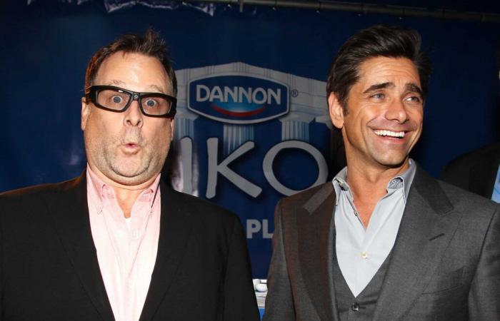 “It’s insulting,” John Stamos pretends to shave his head in support of Dave Coulier and creates a huge scandal