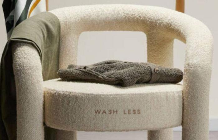 This brand unveils its self-cleaning chair for people who are too lazy to wash their laundry