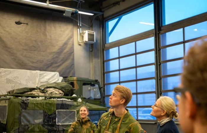 Crown Princess Mette-Marit reunites with her daughter Ingrid Alexandra in the army