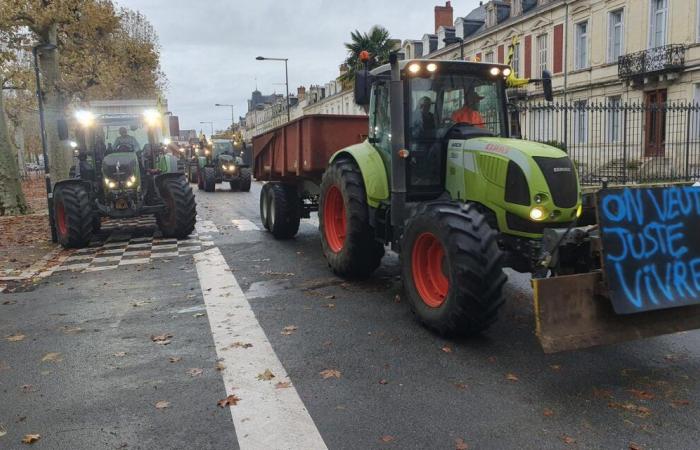 Farmers from the Dordogne Rural Coordination leave for Brive