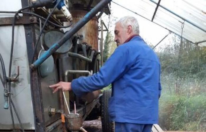 100 candles for the still of Lilian Fréchet, traveling distiller in western Aveyron