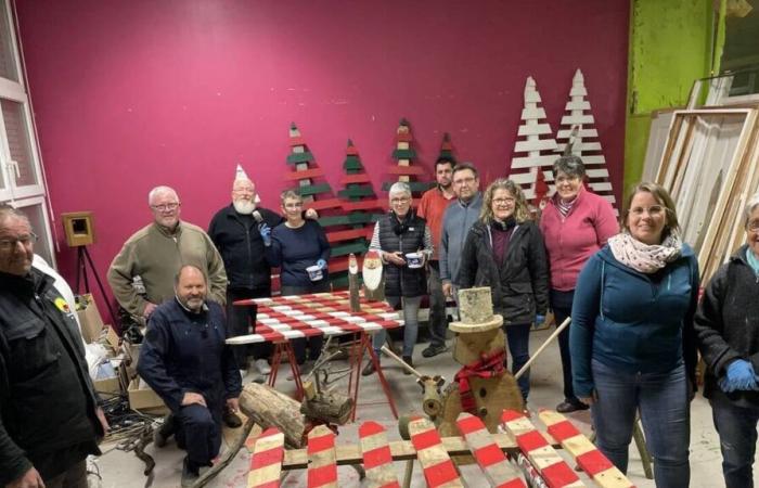 In this Manche village, residents make their own Christmas decorations