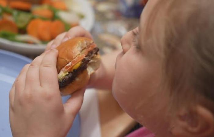 Pizzas, croquettes and spaghetti: children’s menus frozen in time