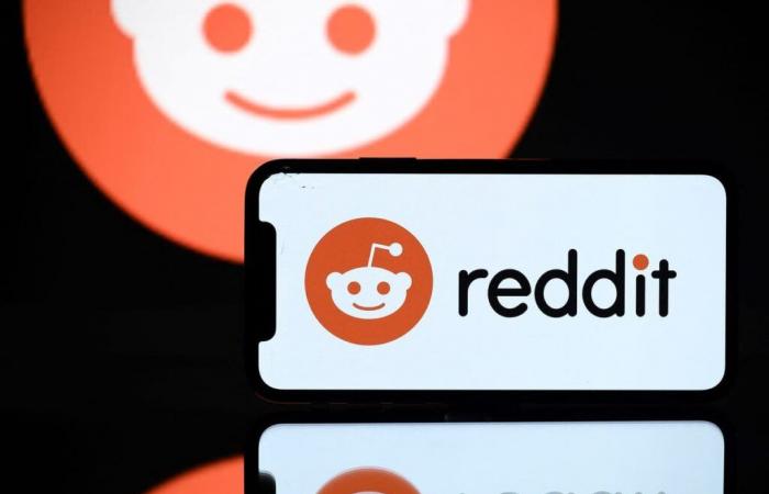 Reddit and Venmo down: Users report outages on multiple social media sites