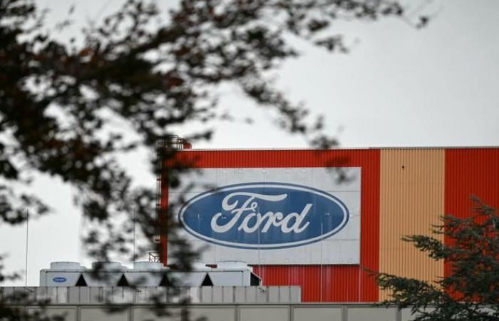 The car manufacturer Ford announces 4,000 new job cuts in Europe