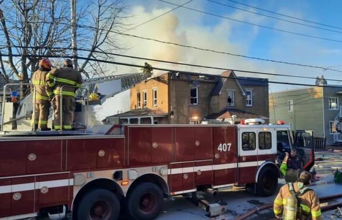 A fire devastates an apartment building in Nicolet