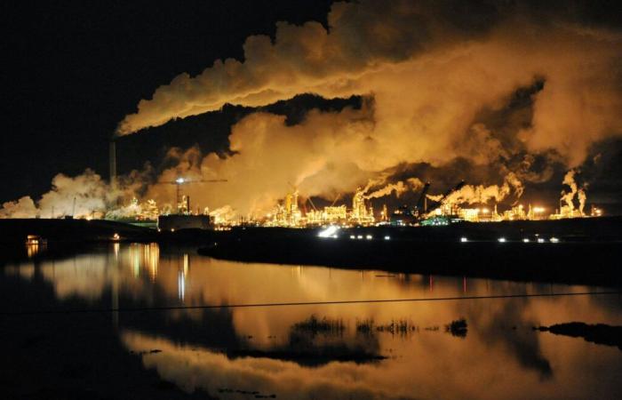 Tar sands greenhouse gas storage megaproject escapes environmental assessment