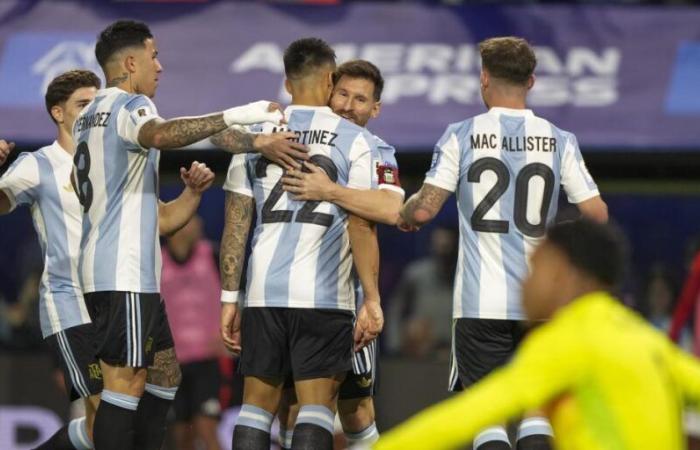 Argentina wins with a genius from Messi that puts Lautaro on par with Maradona