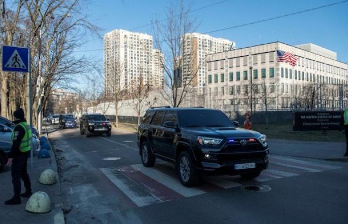 US embassy in kyiv closes in anticipation of possible Russian attacks | War in Ukraine