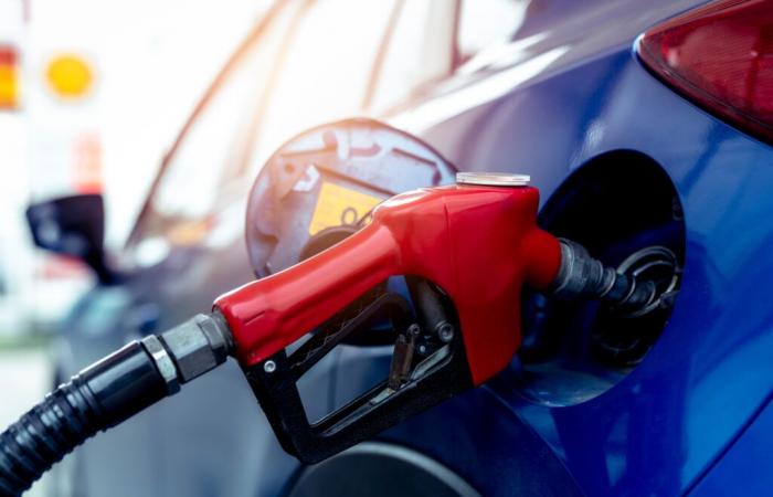 Holt government to reduce gas prices by 4 cents