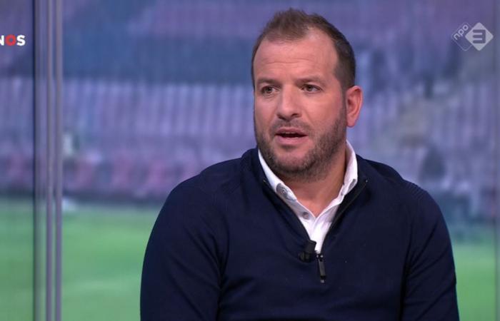 Rafael van der Vaart: ‘The shirt of the Dutch national team weighs heavily on him’