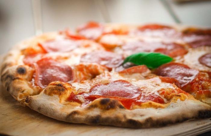 A pizza sold at Aldi should definitely not be consumed