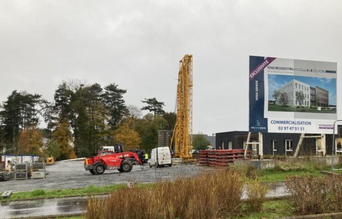 new offices under construction near the RN 24