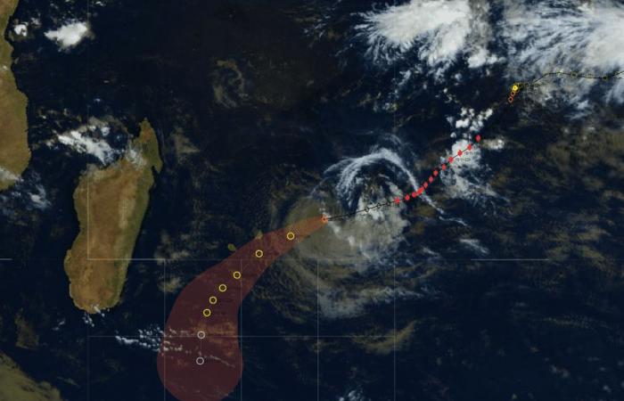 Bheki continues to weaken and is expected to bring “modest rain” to Reunion Island