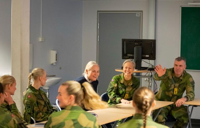 Crown Princess Mette-Marit reunites with her daughter Ingrid Alexandra in the army