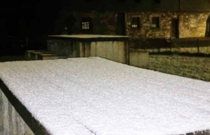 The snow is here: a thin layer observed on the heights of the country