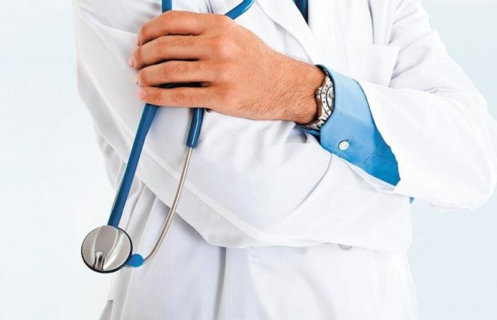 Find out how much the surgeon at the top of the list of 324 millionaire doctors in Quebec earns