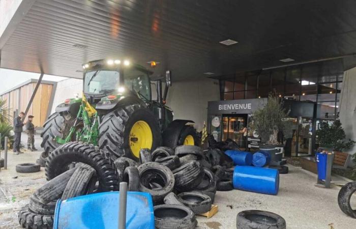 On their way to Gironde, farmers from Lot-et-Garonne are targeting a supermarket in Marmande