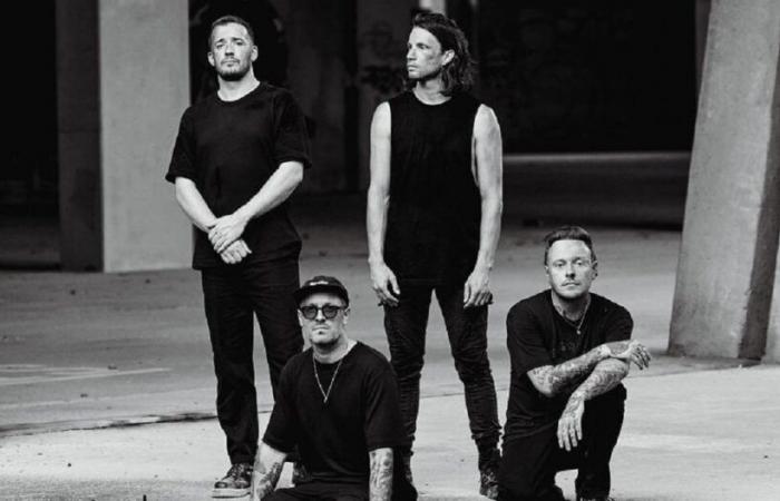 Architects announce new album The Sky, The Earth & All Between and unveil single Whiplash