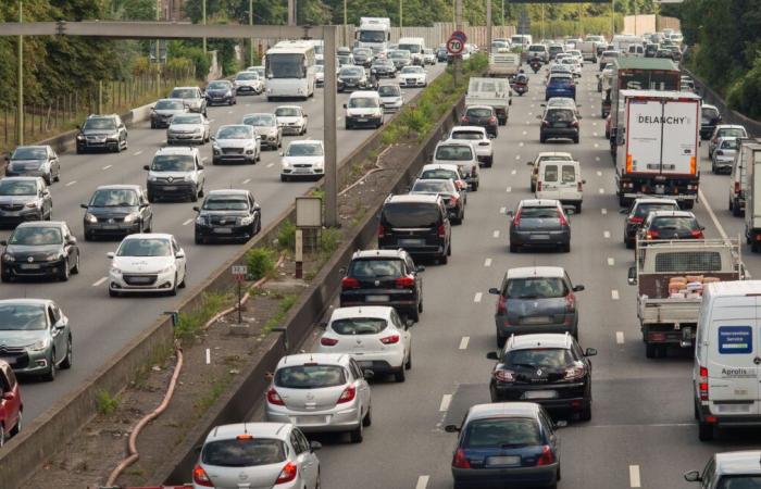 An accident between two trucks paralyzes traffic on the outskirts of Lille