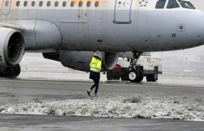 “It’s amazing”: Brussels airport at a standstill due to snow, staff couldn’t find… the snowplow