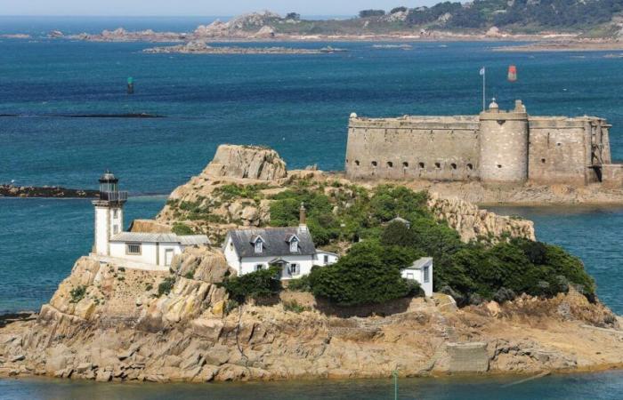 Great start for booking your stay on an island in Finistère, in a lighthouse keeper’s house